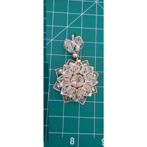 Vintage pendant sterling filigree 3D flower